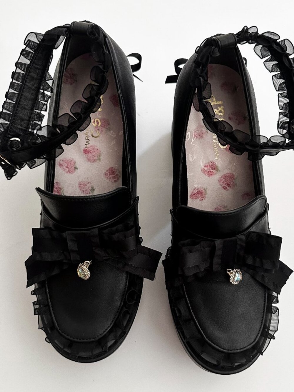 Harajuku CST&P Ruffle Strap Heels – Black – Size 7.5 Shoes